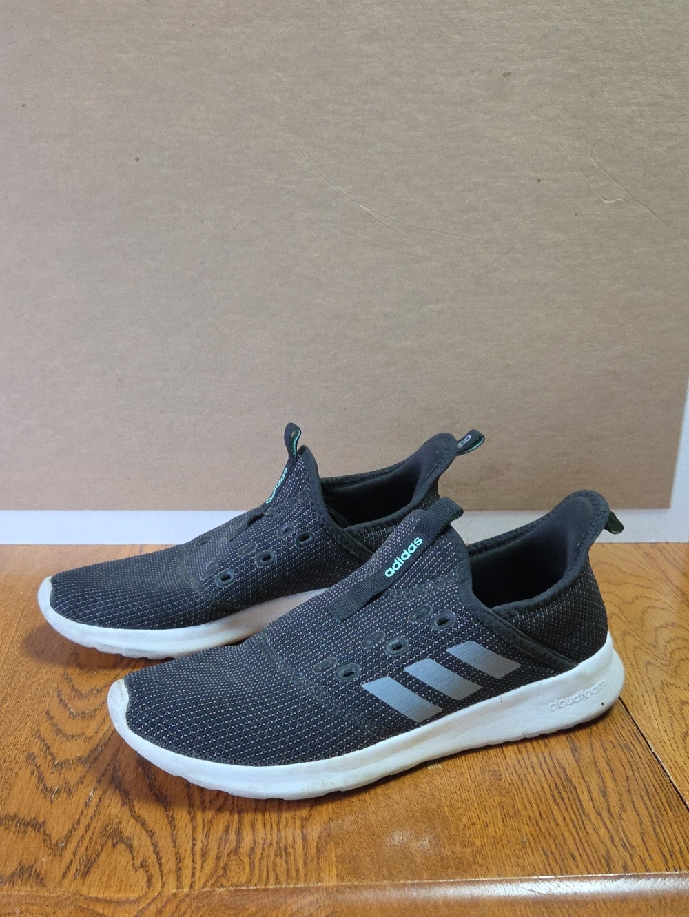 Adidas Women's Cloudfoam Pure running shoes 2019 Size 8 *need Laces*